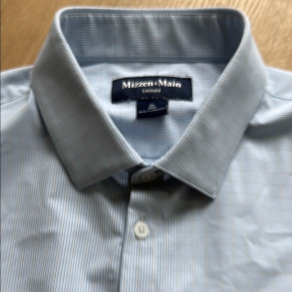 Mizzen+Main Light Blue Dress Shirt. XL - Picture 1 of 4
